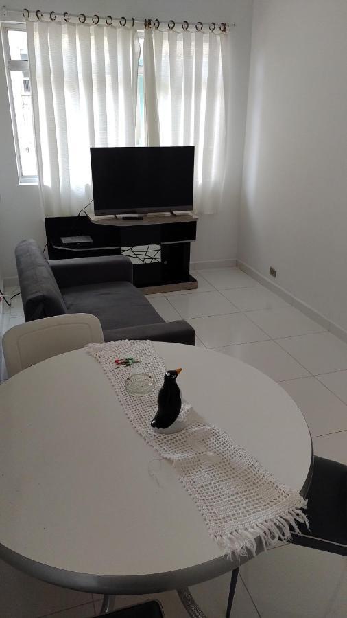 Apartamento A Uma Quadra Da Praia Гуаружа Экстерьер фото